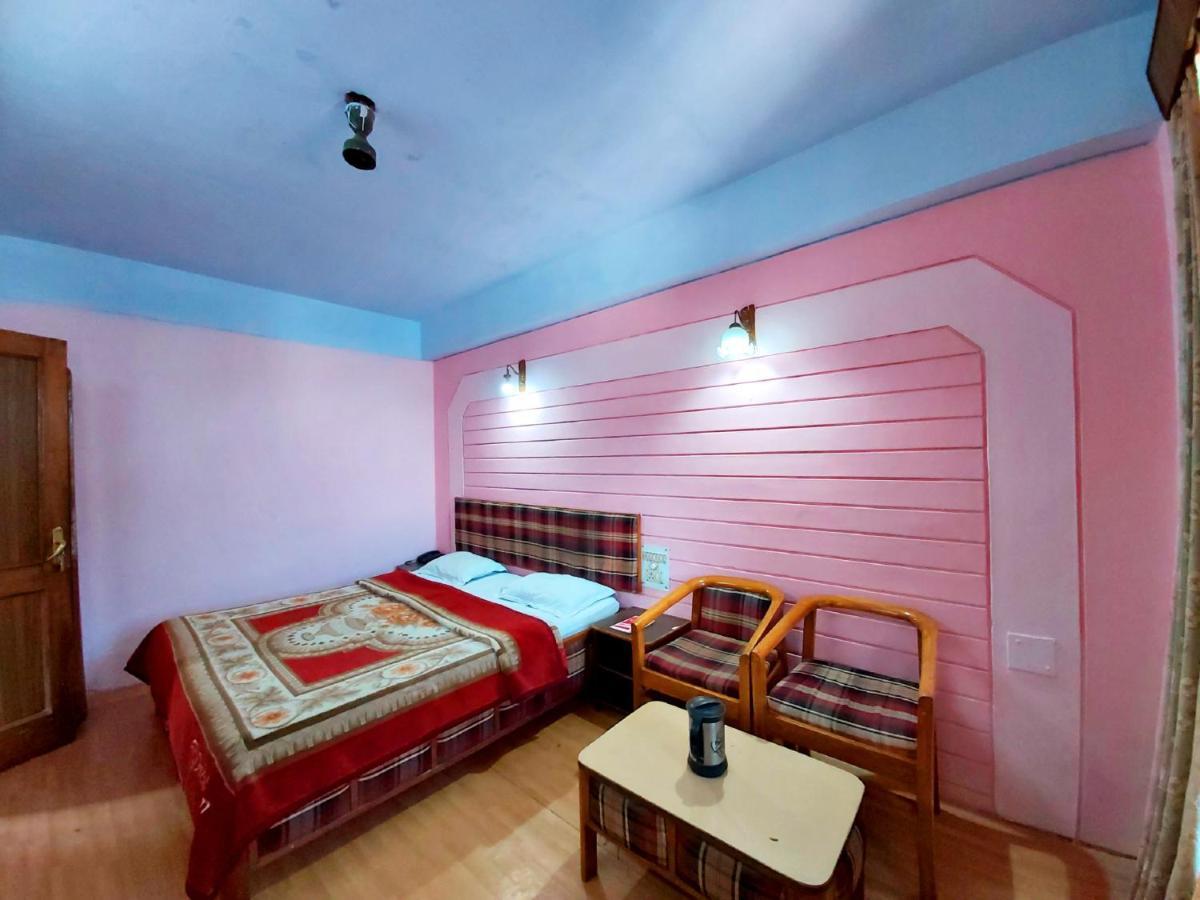 Goroomgo Radha Continental Nainital Exteriör bild