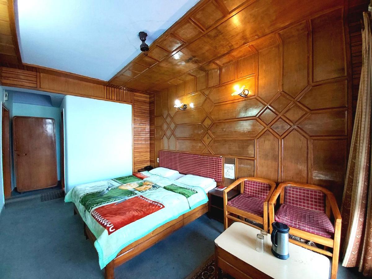 Goroomgo Radha Continental Nainital Exteriör bild