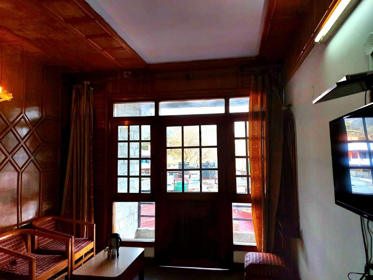 Goroomgo Radha Continental Nainital Exteriör bild